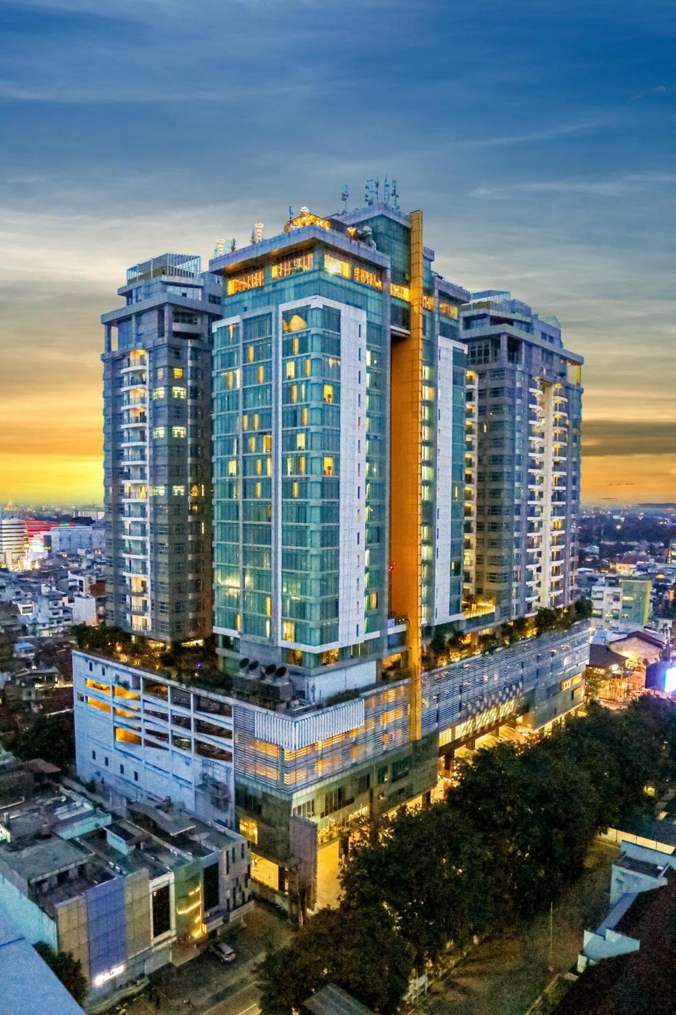 Cambridge Hotel Medan Zewnętrze zdjęcie