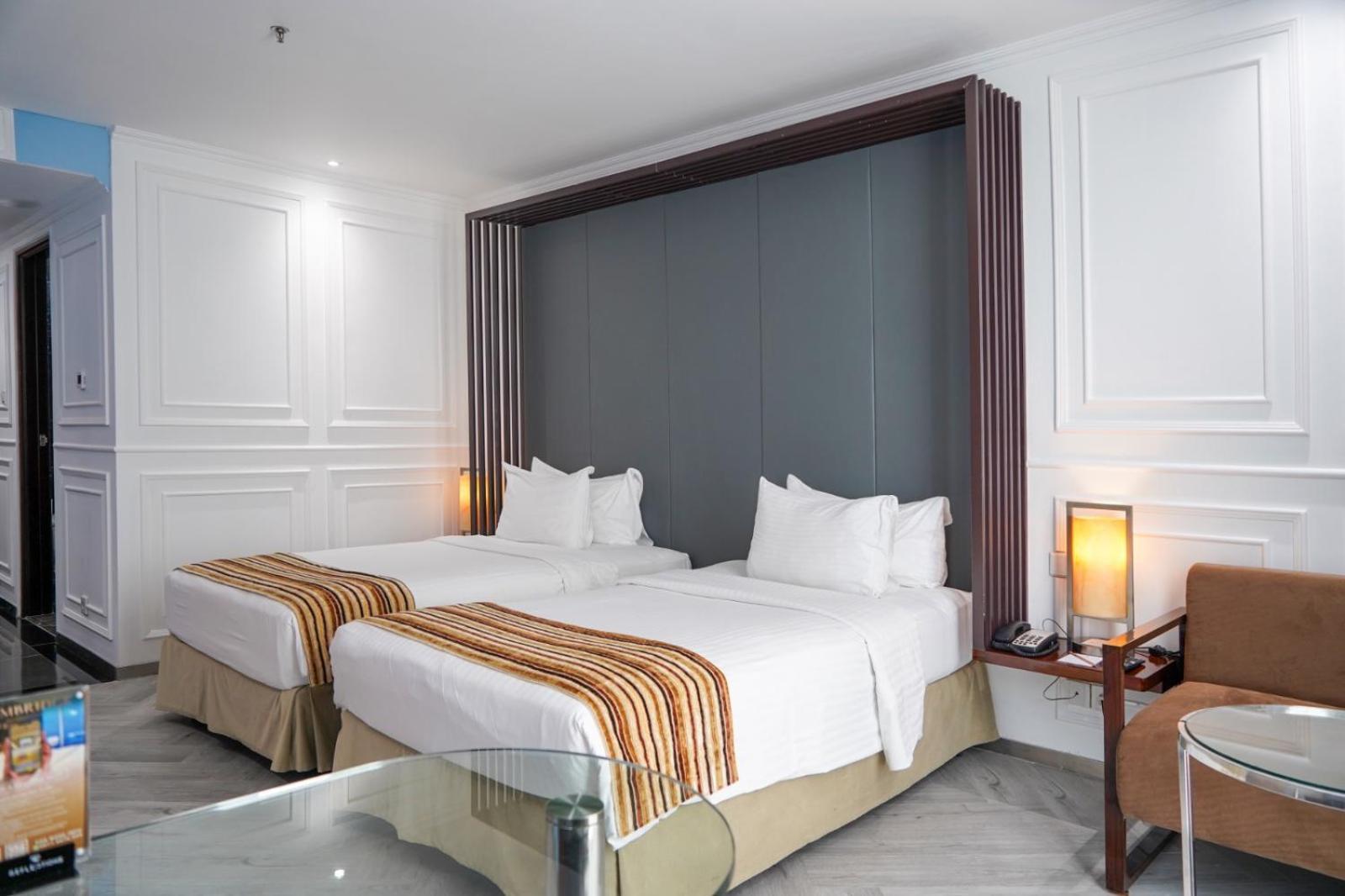 Cambridge Hotel Medan Zewnętrze zdjęcie