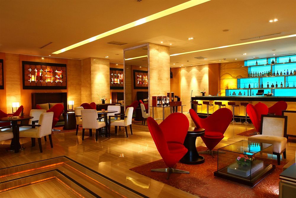 Cambridge Hotel Medan Zewnętrze zdjęcie