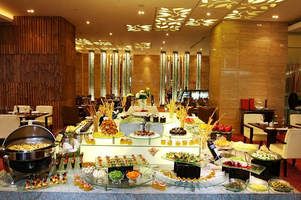 Cambridge Hotel Medan Zewnętrze zdjęcie