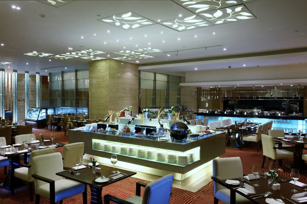 Cambridge Hotel Medan Zewnętrze zdjęcie